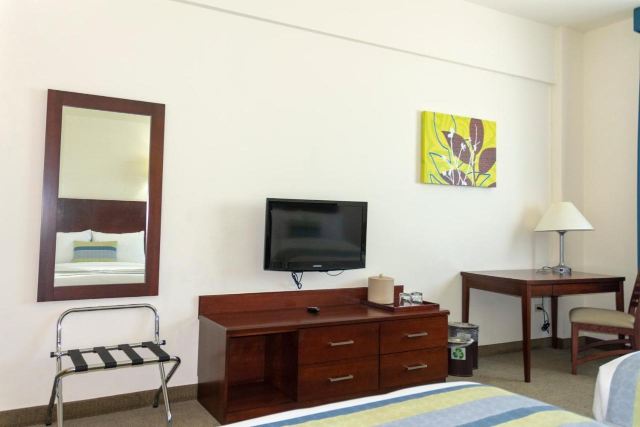 San José del Cabo Hotel Aeropuerto Los Cabos מראה חיצוני תמונה